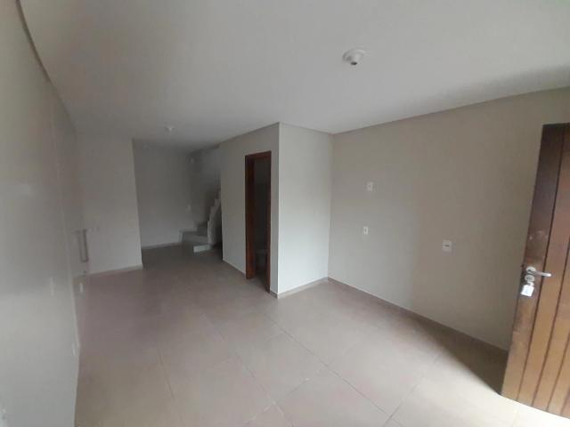 Casa / Sobrado para Locação em Joinville/SC João Costa 2 Quartos