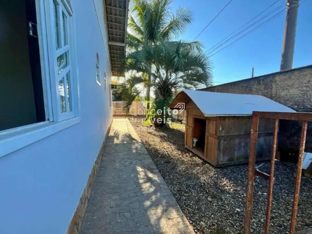 Casa / Sobrado para Locação em Joinville/SC João Costa 3 Quartos