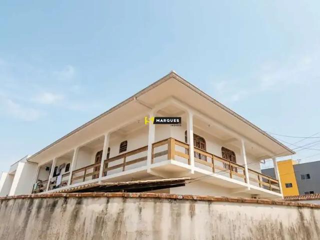 Casa / Sobrado para Locação em Joinville/SC Jardim Iririú 3 Quartos