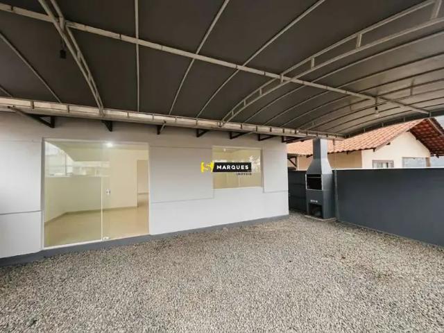 Casa / Sobrado para Locação em Joinville/SC Jardim Iririú 3 Quartos