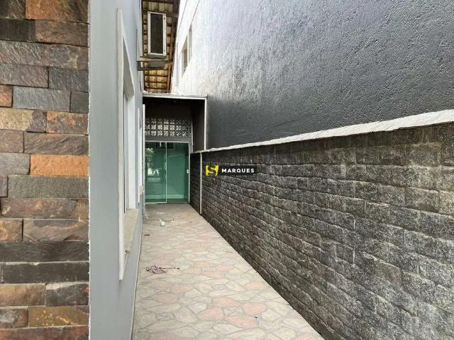 Casa / Sobrado para Locação em Joinville/SC Jardim Iririú 3 Quartos