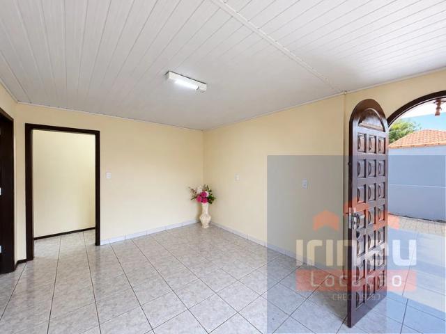 Casa / Sobrado para Locação em Joinville/SC Jardim Iririú 3 Quartos
