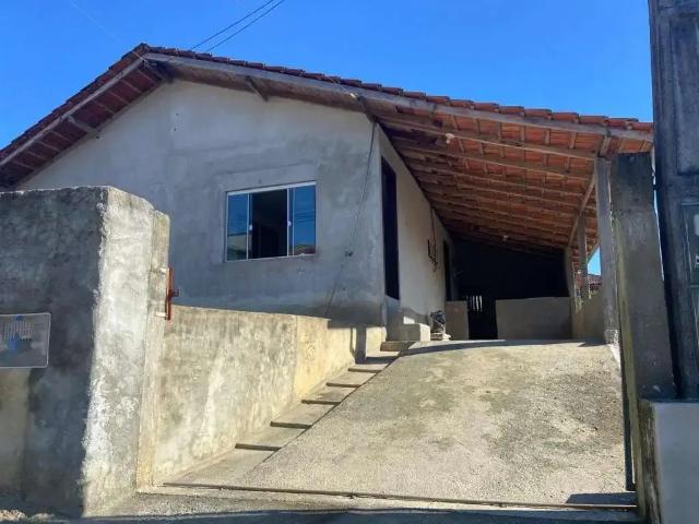 Casa / Sobrado para Locação em Joinville/SC Jarivatuba 3 Quartos