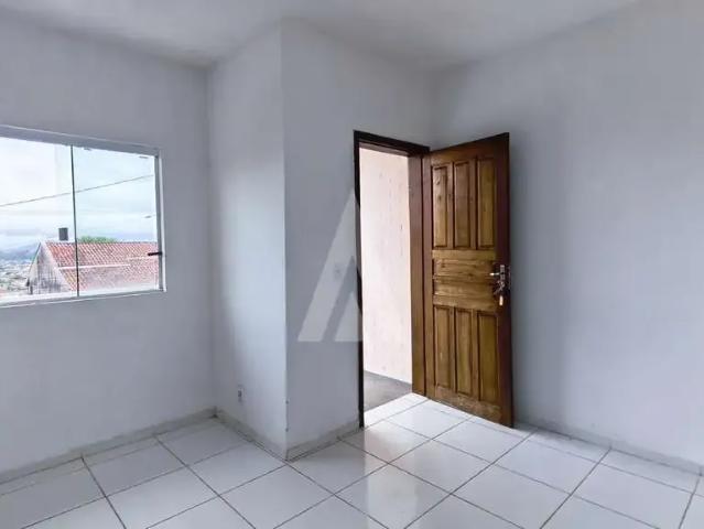 Casa / Sobrado para Locação em Joinville/SC Jarivatuba 3 Quartos