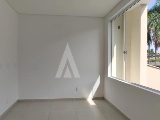 Casa / Sobrado para Locação em Joinville/SC Jarivatuba 3 Quartos