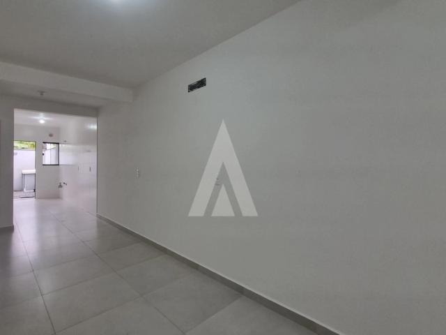 Casa / Sobrado para Locação em Joinville/SC Morro do Meio 2 Quartos