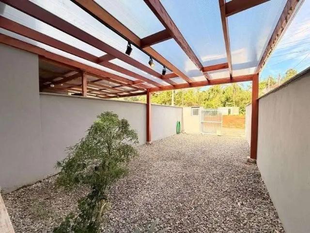 Casa / Sobrado para Locação em Joinville/SC Nova Brasília 2 Quartos