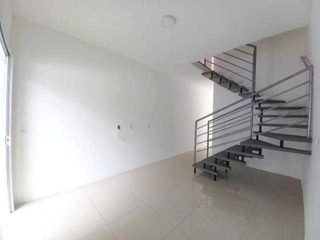 Casa / Sobrado para Locação em Joinville/SC Nova Brasília 2 Quartos