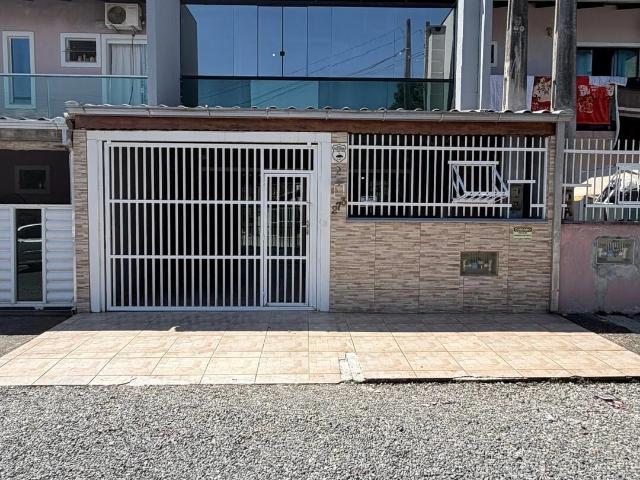 Casa / Sobrado para Locação em Joinville/SC Nova Brasília 3 Quartos
