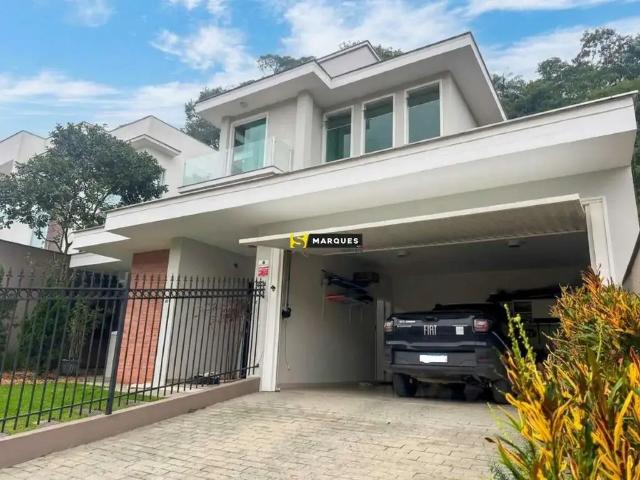 Casa / Sobrado para Locação em Joinville/SC São Marcos 5 Quartos