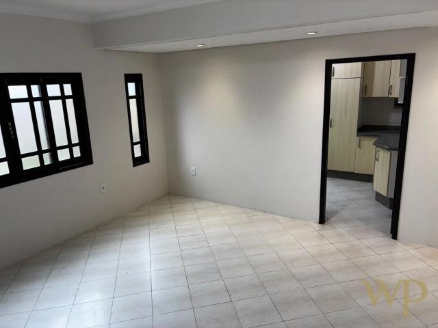 Casa / Sobrado para Locação em Joinville/SC Saguaçu 4 Quartos