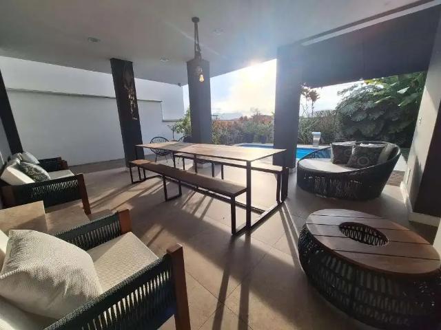 Casa / Sobrado para Locação em Joinville/SC Saguaçu 3 Quartos
