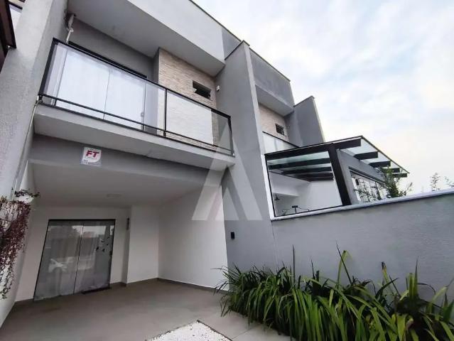 Casa / Sobrado para Locação em Joinville/SC Saguaçu 3 Quartos