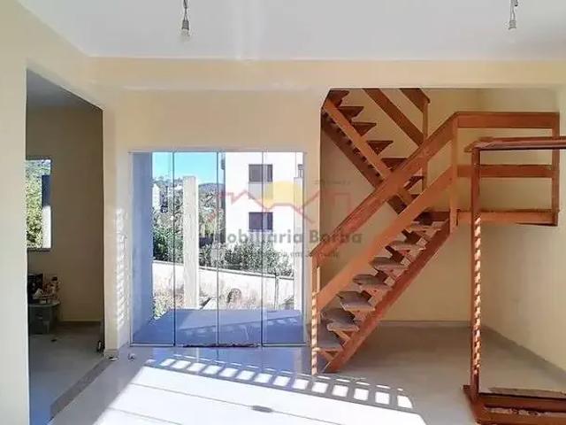 Casa / Sobrado para Locação em Joinville/SC Saguaçu 3 Quartos