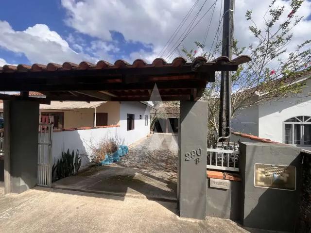 Casa / Sobrado para Locação em Joinville/SC Santa Catarina 5 Quartos