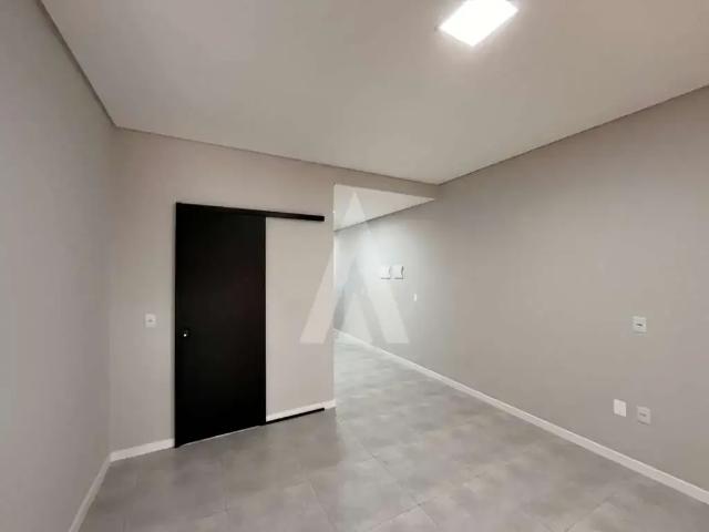 Casa / Sobrado para Locação em Joinville/SC Paranaguamirim 2 Quartos