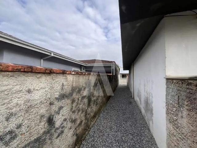 Casa / Sobrado para Locação em Joinville/SC Parque Guarani 2 Quartos