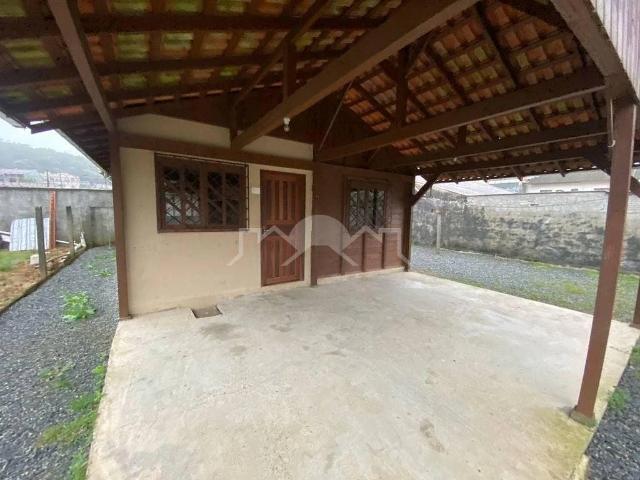 Casa / Sobrado para Locação em Joinville/SC Parque Guarani 2 Quartos