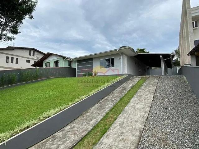Casa / Sobrado para Locação em Joinville/SC Petrópolis 3 Quartos