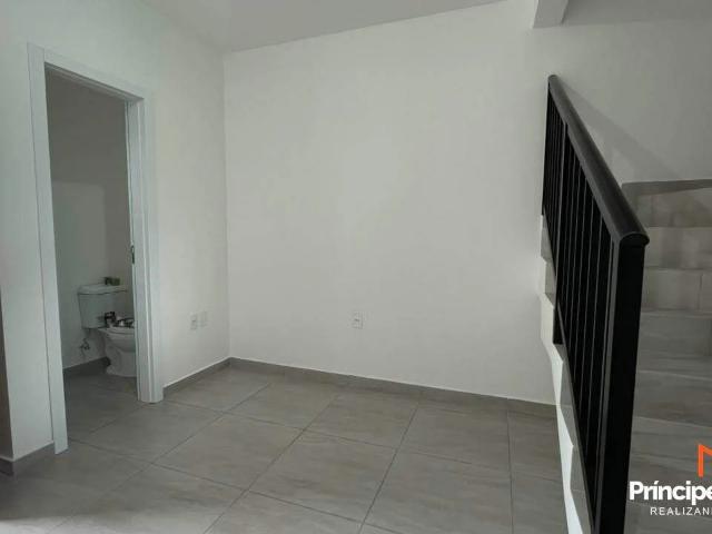 Casa / Sobrado para Locação em Joinville/SC Vila Nova 2 Quartos