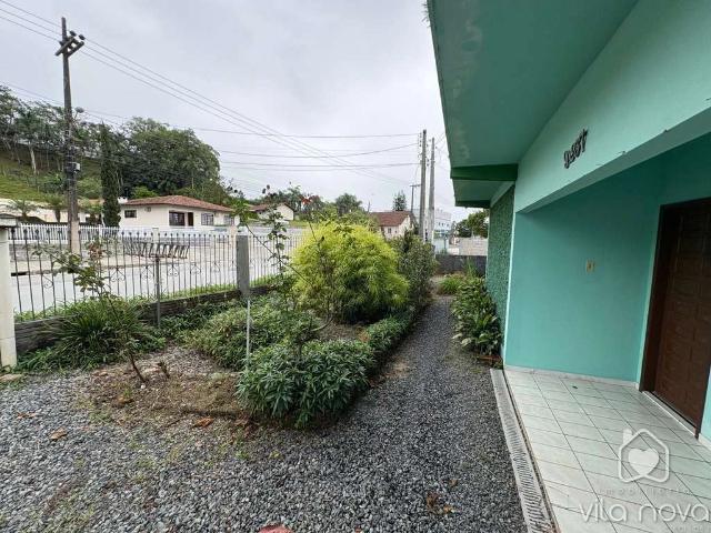 Casa / Sobrado para Locação em Joinville/SC Vila Nova 3 Quartos