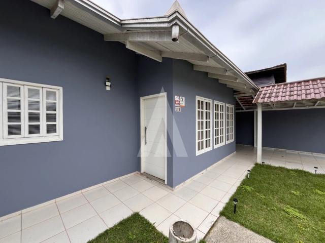 Casa / Sobrado para Locação em Joinville/SC Vila Nova 3 Quartos