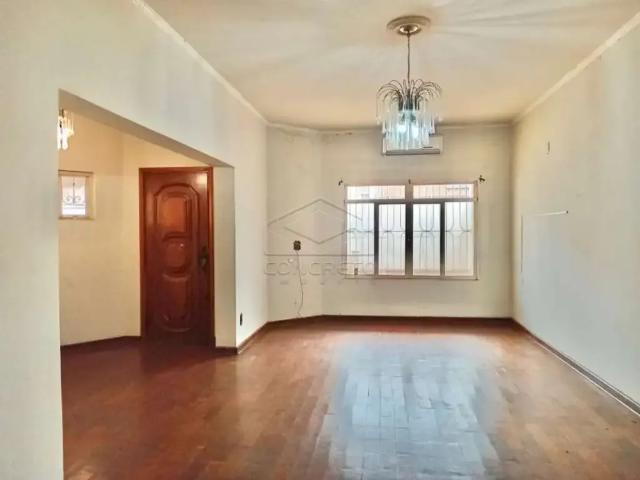 Casa / Sobrado para Locação em Jaú/SP Jardim Estádio 3 Quartos