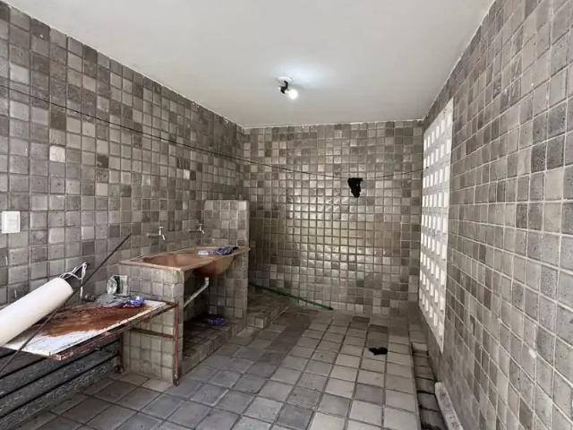 Casa / Sobrado para Locação em Jaboatão dos Guararapes/PE Candeias 6 Quartos