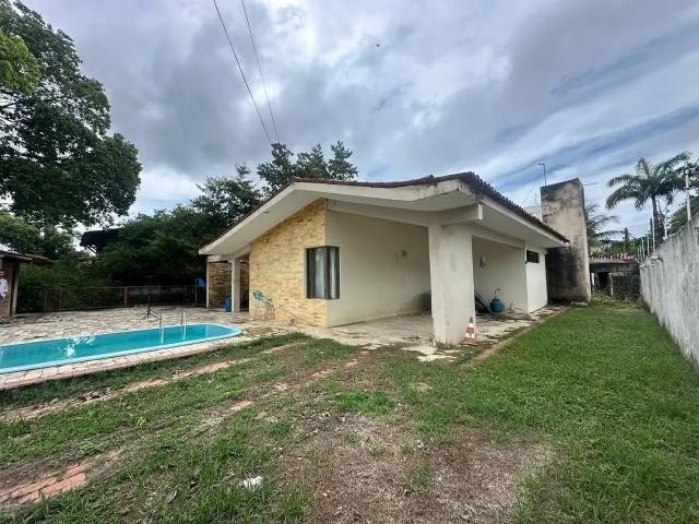 Casa / Sobrado para Locação em Jaboatão dos Guararapes/PE Candeias 3 Quartos