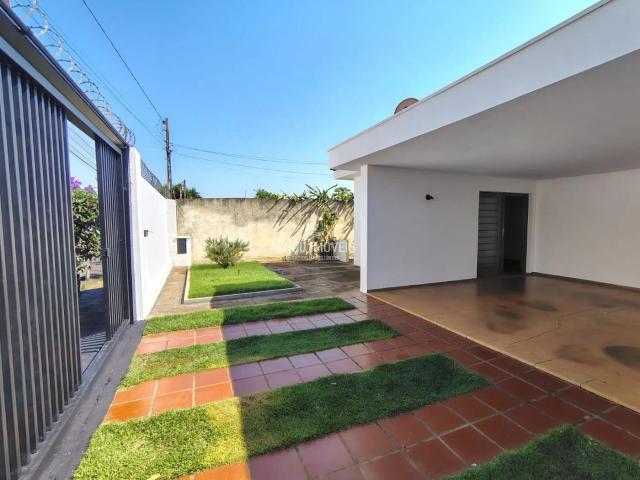 Casa / Sobrado para Locação em Jaboticabal/SP Jardim Morumbi 3 Quartos