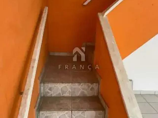 Casa / Sobrado para Locação em Jacareí/SP Centro 2 Quartos