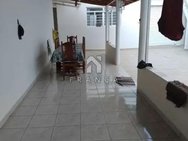 Casa / Sobrado para Locação em Jacareí/SP Centro 2 Quartos