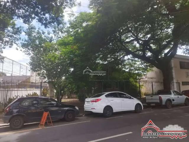Casa / Sobrado para Locação em Jacareí/SP Centro 3 Quartos