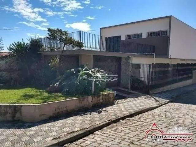 Casa / Sobrado para Locação em Jacareí/SP Centro 3 Quartos