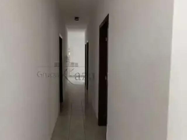 Casa / Sobrado para Locação em Jacareí/SP Cidade Jardim 3 Quartos