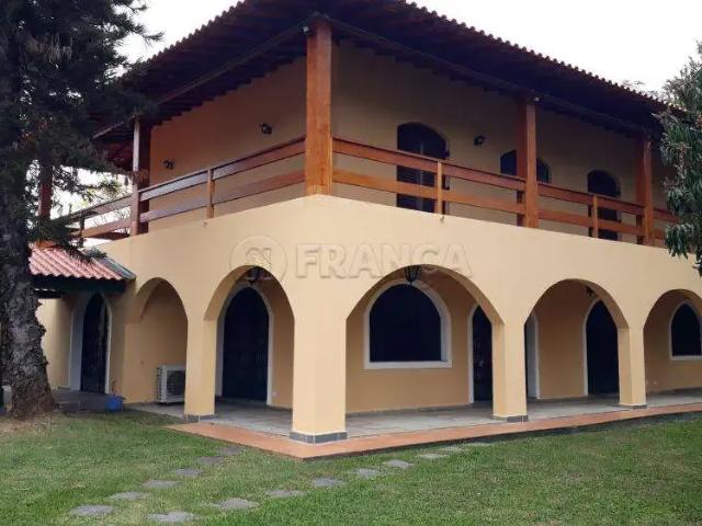 Casa / Sobrado para Locação em Jacareí/SP Cidade Jardim 4 Quartos