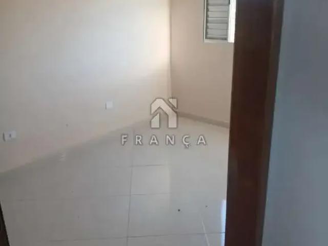 Casa / Sobrado para Locação em Jacareí/SP Cidade Salvador 2 Quartos