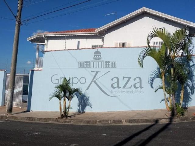 Casa / Sobrado para Locação em Jacareí/SP Jardim Terras de São João 3 Quartos