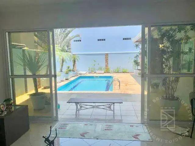 Casa / Sobrado para Locação em Jacareí/SP Jardim Altos de Santana I 3 Quartos