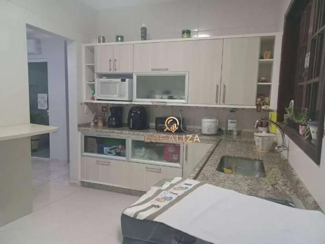 Casa / Sobrado para Locação em Jacareí/SP Jardim Altos de Santana II 3 Quartos