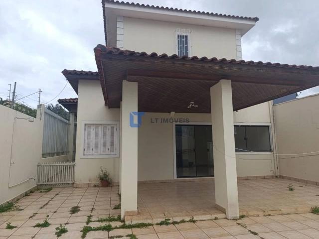 Casa / Sobrado para Locação em Jacareí/SP Jardim América 3 Quartos