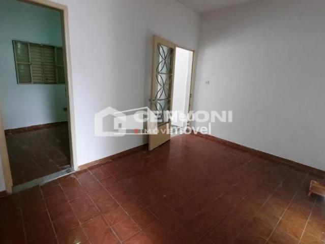 Casa / Sobrado para Locação em Jacareí/SP Jardim Bela Vista 2 Quartos