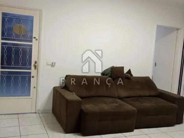 Casa / Sobrado para Locação em Jacareí/SP Jardim das Indústrias 3 Quartos
