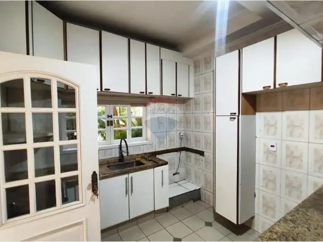 Casa / Sobrado para Locação em Jacareí/SP Jardim Maria Amélia 7 Quartos