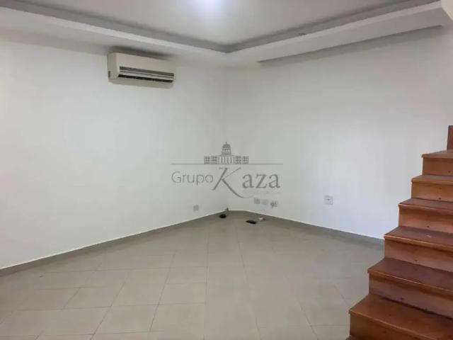 Casa / Sobrado para Locação em Jacareí/SP Jardim Nova Esperança 3 Quartos