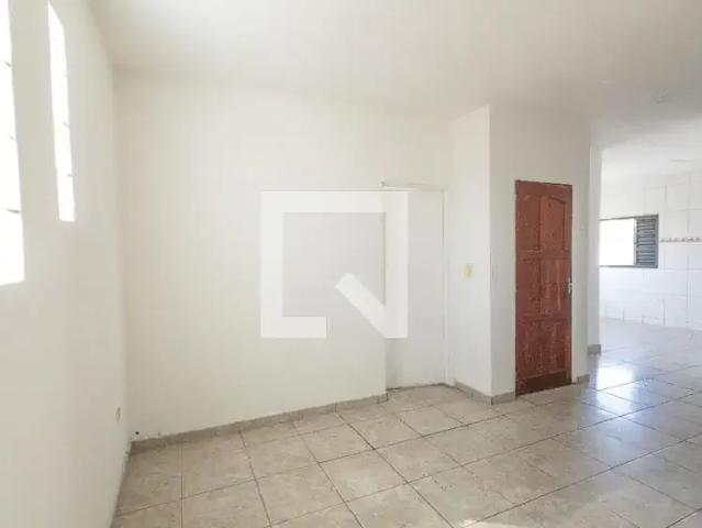 Casa / Sobrado para Locação em Jacareí/SP Jardim Pitoresco 3 Quartos