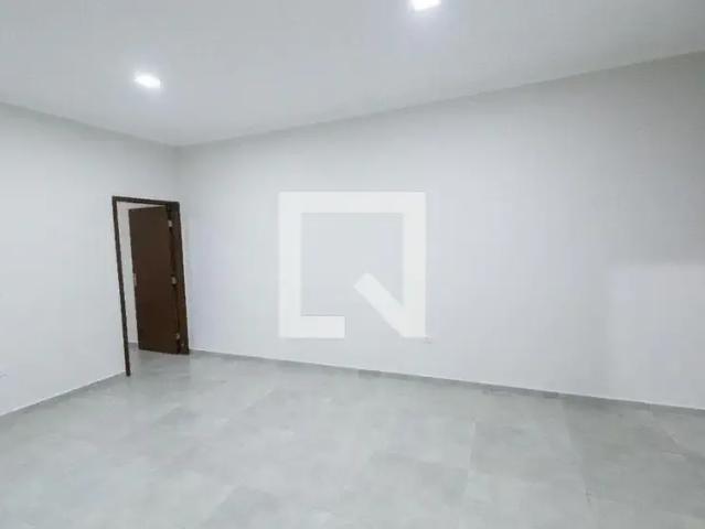 Casa / Sobrado para Locação em Jacareí/SP Jardim Pitoresco 2 Quartos
