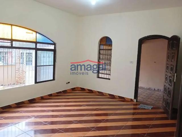 Casa / Sobrado para Locação em Jacareí/SP Jardim Primavera 6 Quartos