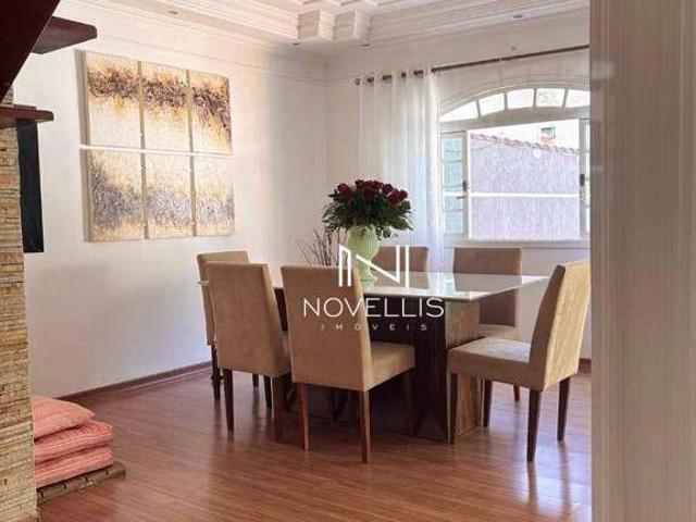 Casa / Sobrado para Locação em Jacareí/SP Loteamento Villa Branca 3 Quartos