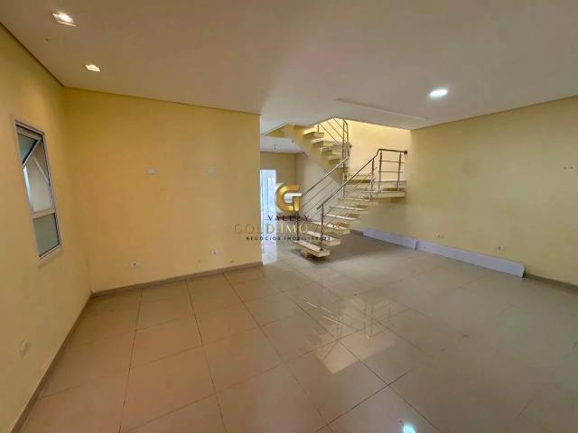 Casa / Sobrado para Locação em Jacareí/SP Loteamento Villa Branca 3 Quartos